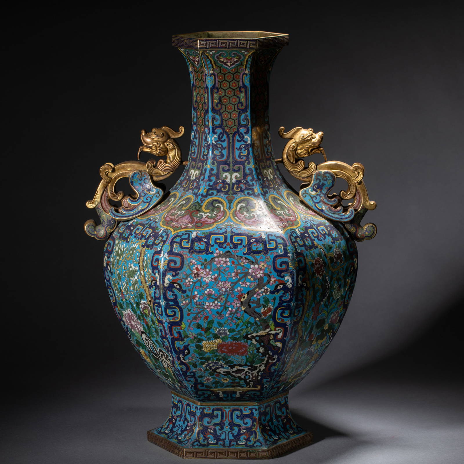 A Chinese Cloisonne Dragon Vase Auction