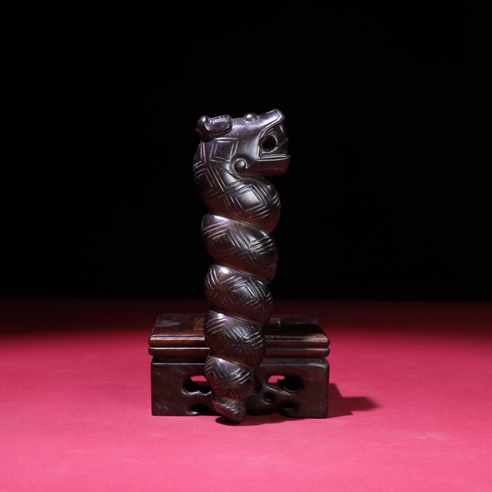 A Chinese Carved Jade Dragon Statuette: A Chinese Carved Jade Dragon Statuette. Lg. 13.2cm, Wd. 4.3cm, Th. 2.5cm, Wt. 202g