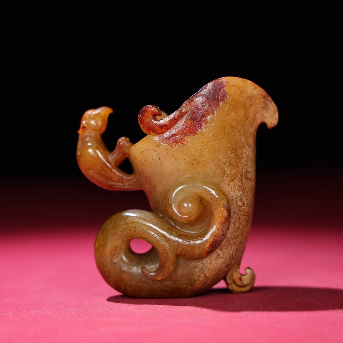 A Chinese Carved Jade Foo-Dog Cup: A Chinese Carved Jade Foo-Dog Cup. Ht. 8.5cm, Wd. 7.5cm, Th. 4.6cm, Wt. 197g