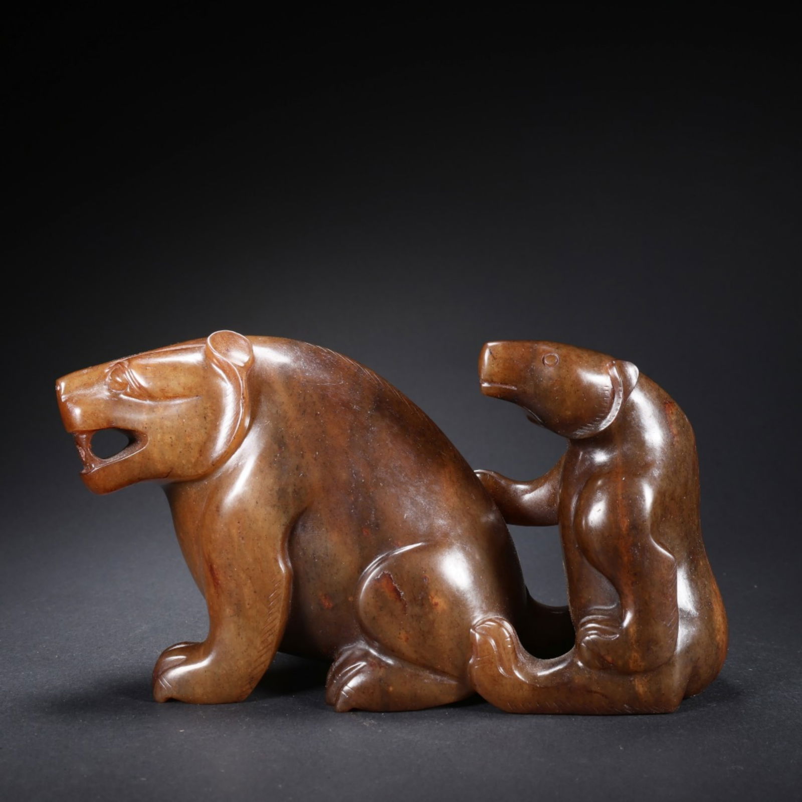 A Chinese Carved Jade Bears Statuette: A Chinese Carved Jade Bears Statuette. Lg. 17.8cm, Wd. 7.6cm, Ht. 9.5cm, Wt. 1495g