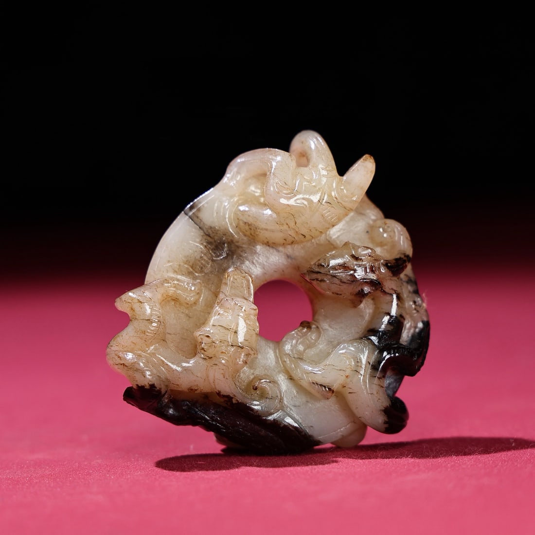A Chinese Carved Jade Dragon Pendant (1 of 9)