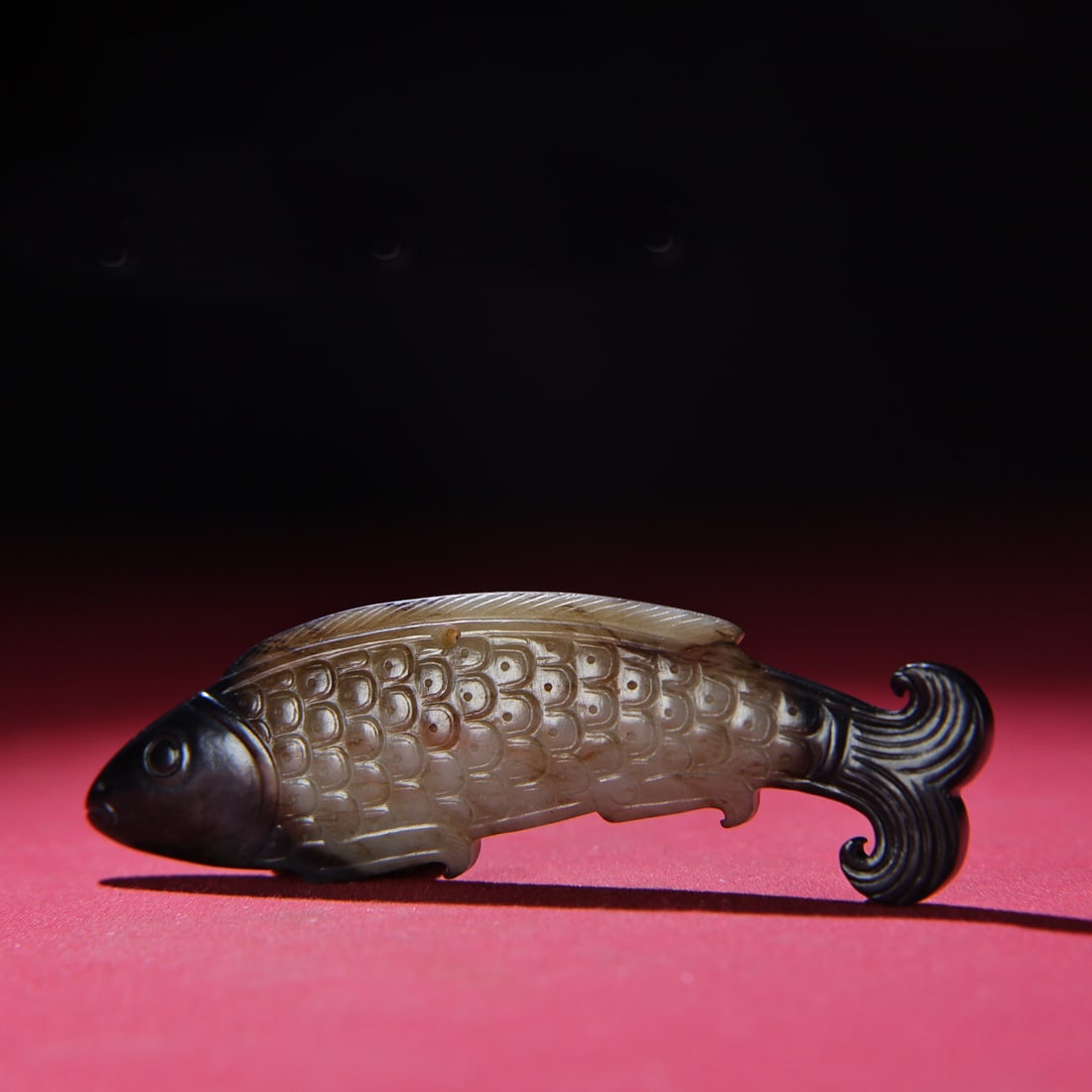 A Chinese Carved Jade Fish Pendant (1 of 9)