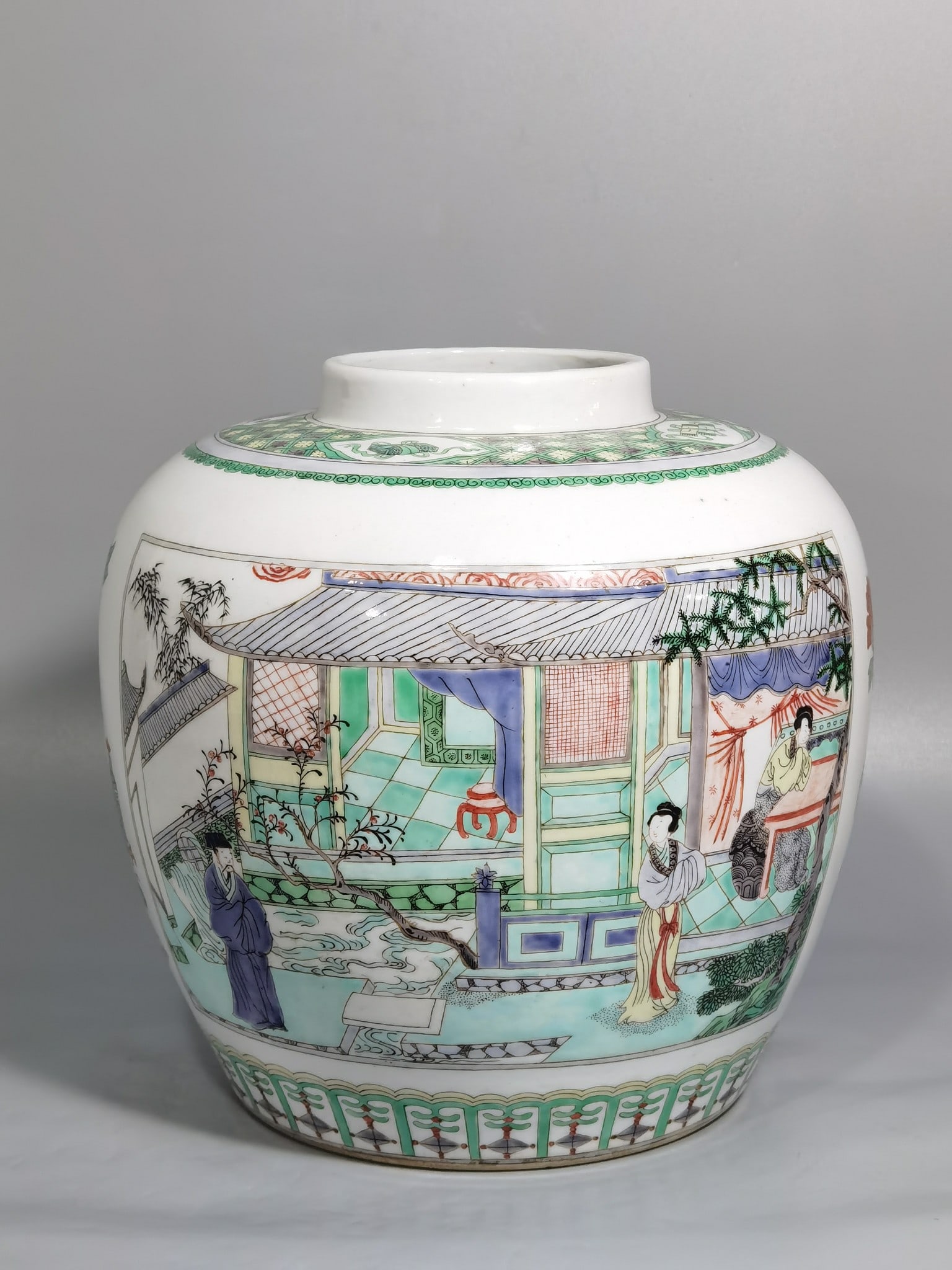 A Chinese Wu-Cai Glazed Porcelain Jar (1 of 9)