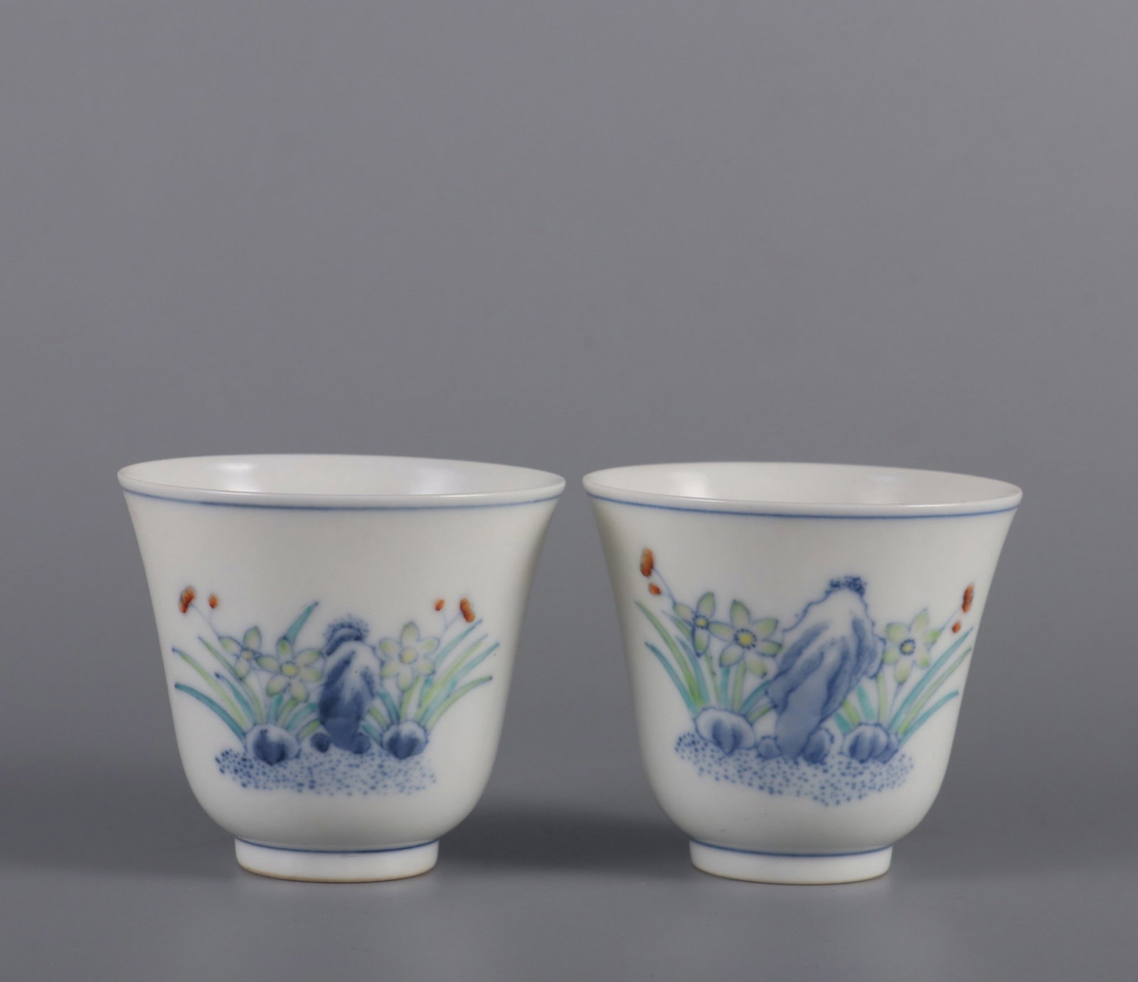 A Pair of Chinese Dou-Cai Glazed Porcelain Cups (1 of 9)