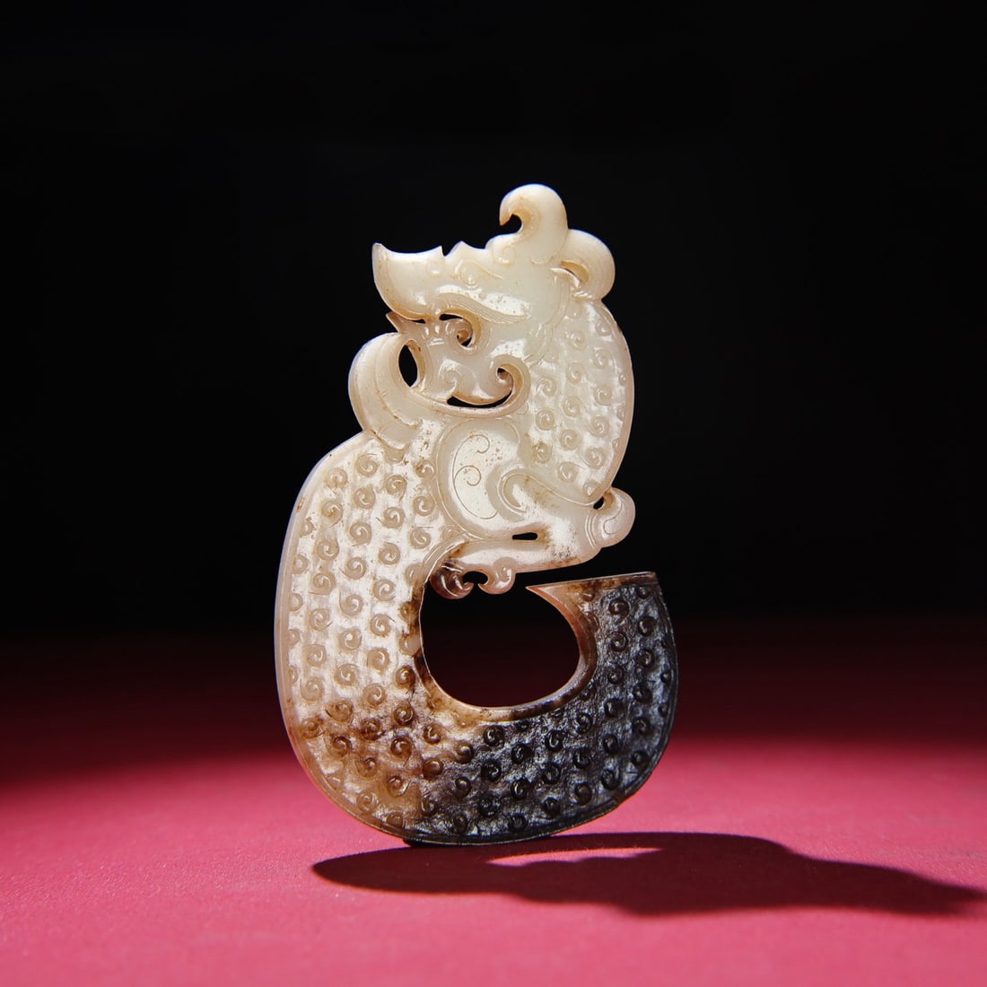 A Chinese Carved Jade Dragon Pendant: A Chinese Carved Jade Dragon Pendant. Ht. 11.8cm, Wd. 7.5cm, Th. 0.5cm, Wt. 76g