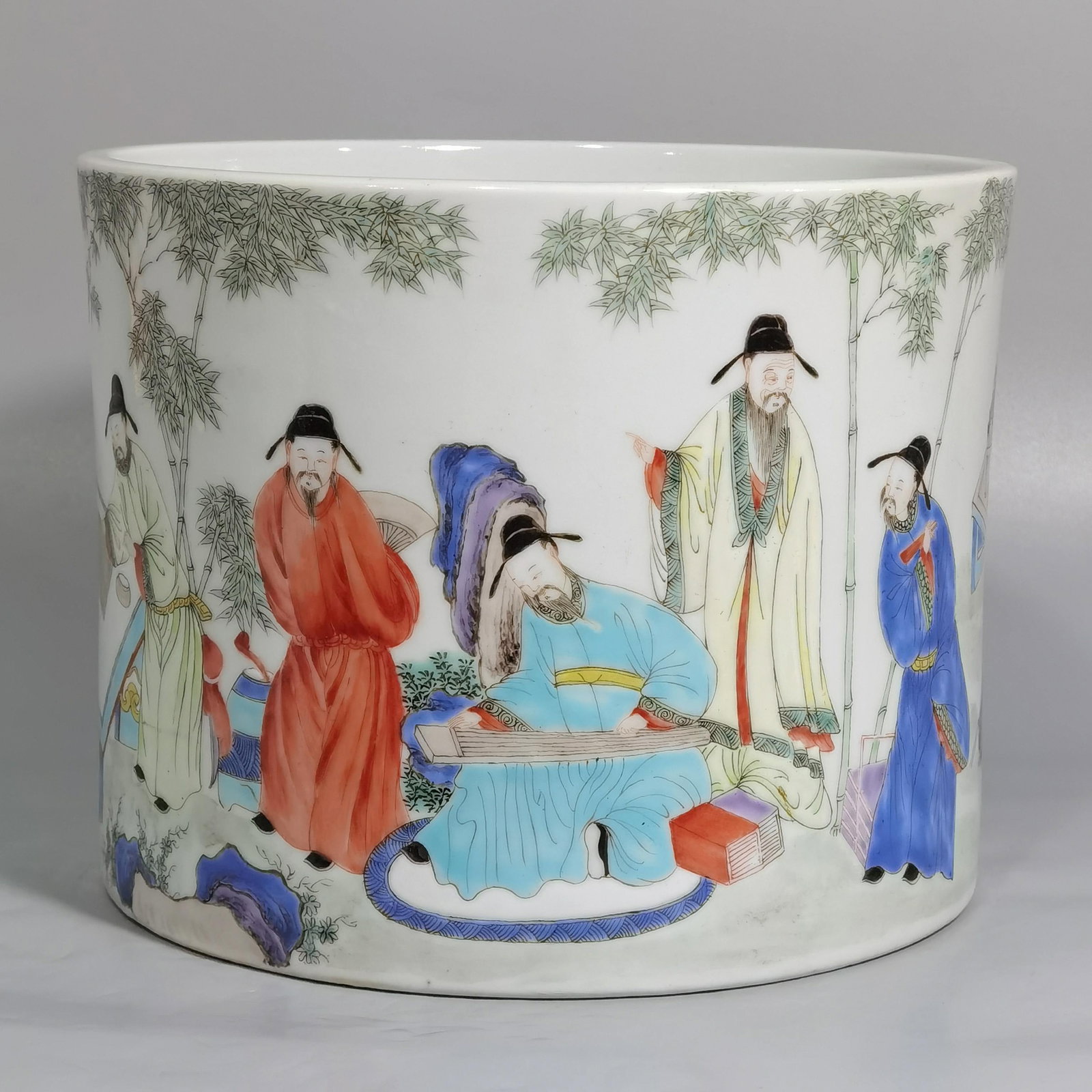 A Chinese Famille-Rose Porcelain Brush Pot (1 of 9)