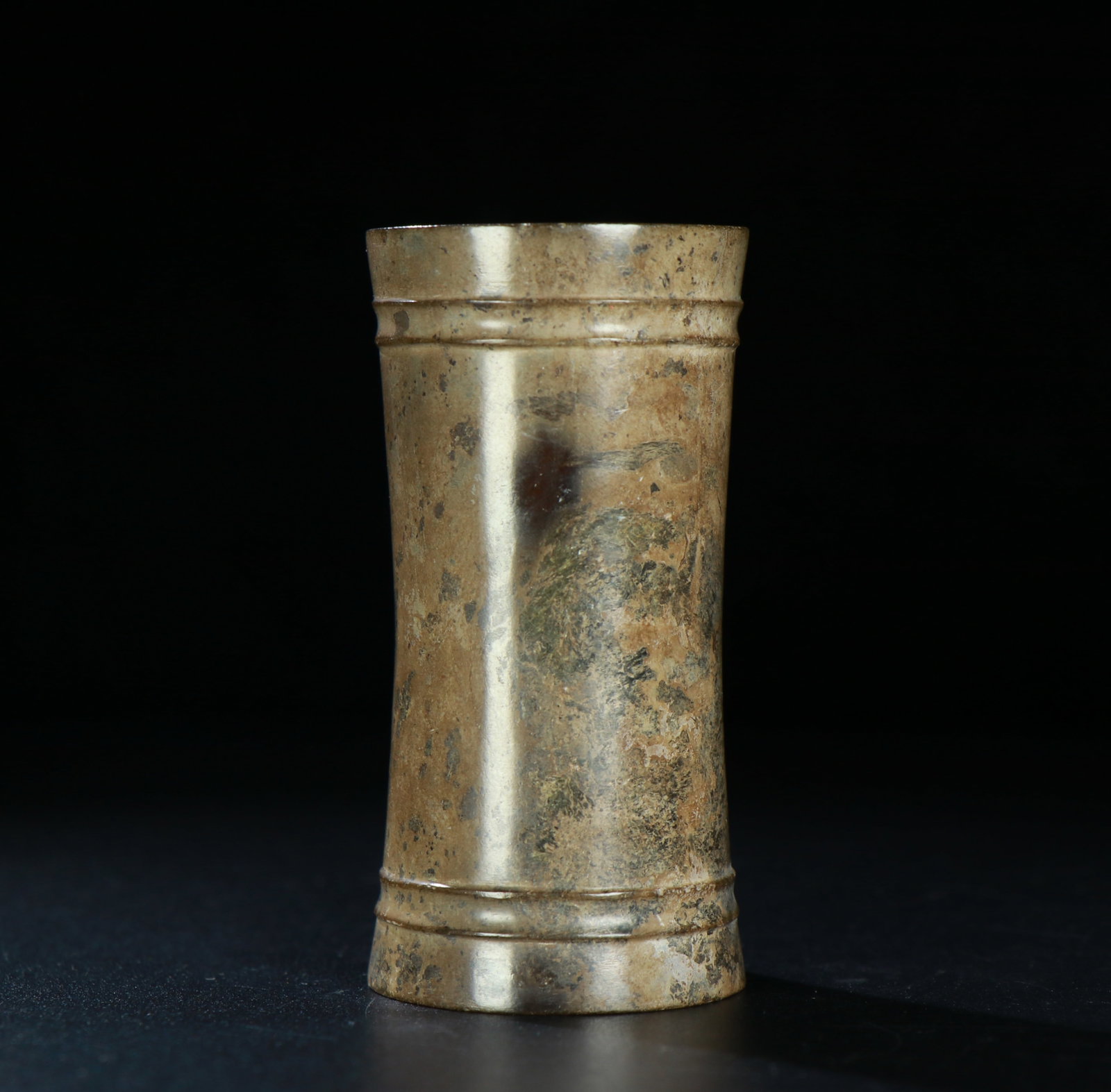 A Chinese Carved Jade Cong Vase (1 of 9)
