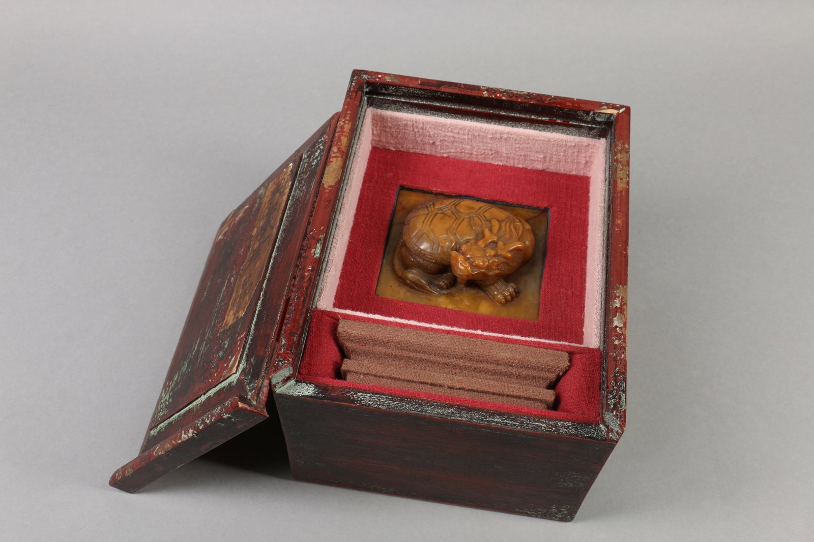 A Chinese Carved Stone Seal with wooden Box (1 of 9)