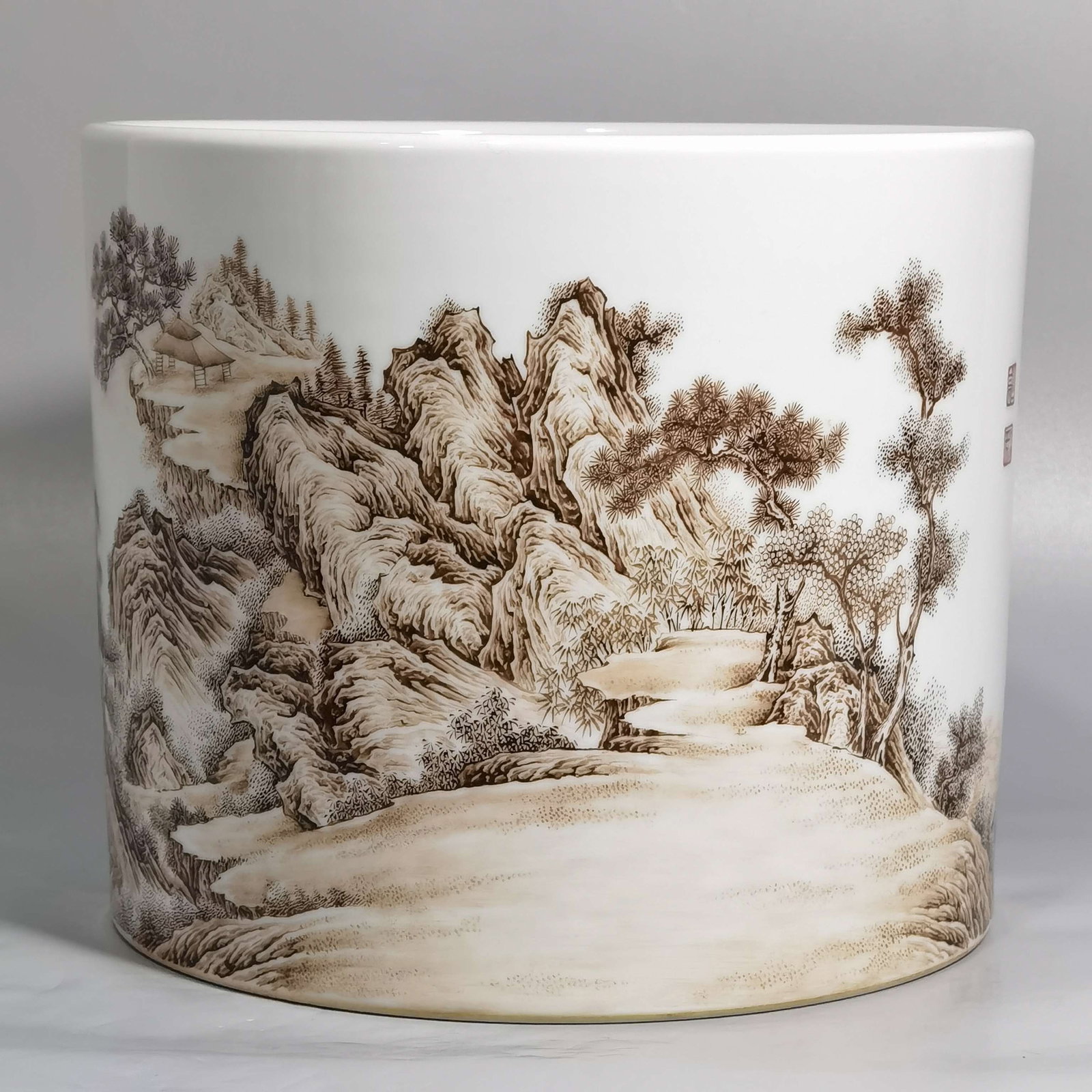 A Chinese Enamel Glazed Porcelain Brush Pot: A Chinese Enamel Glazed Porcelain Brush Pot. Diam. 19.3cm, Ht. 16.3cm