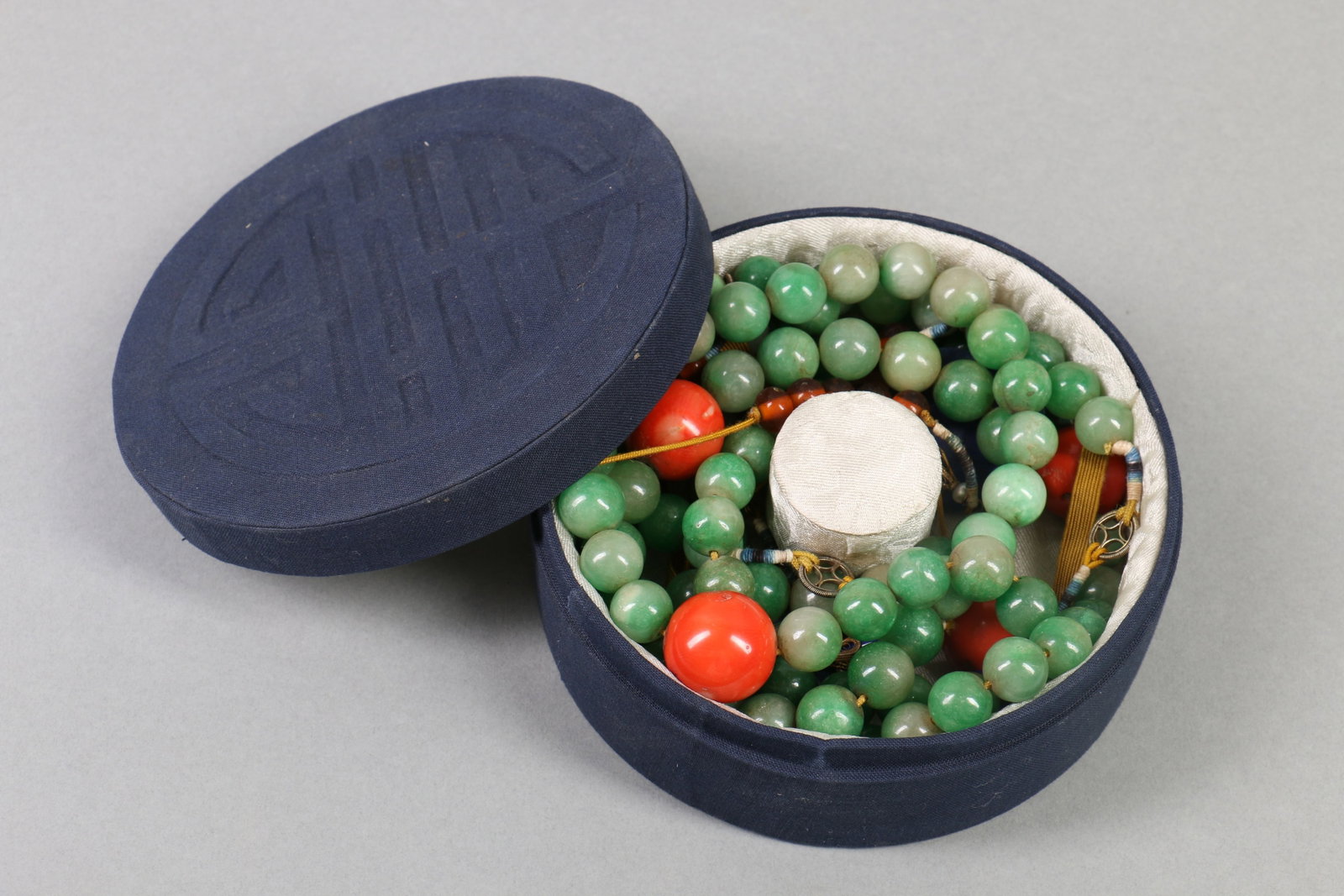 A Chinese Carved Jade Chaozhu (1 of 6)