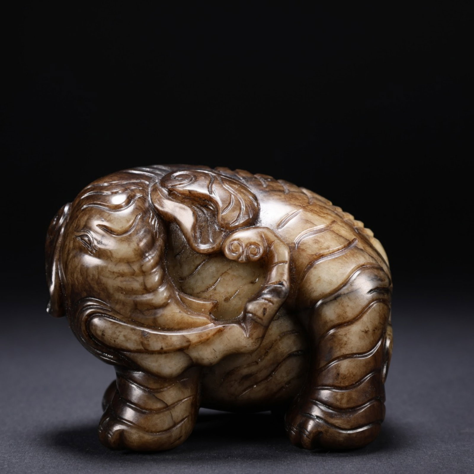 A Chinese Carved Jade Elephant Statuette (1 of 9)