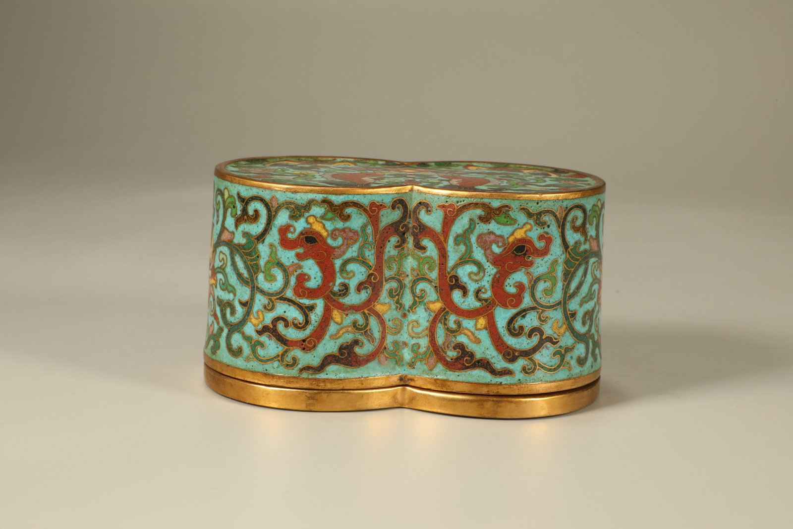A Chinese Cloisonné Jewelry Box with Lid (1 of 7)