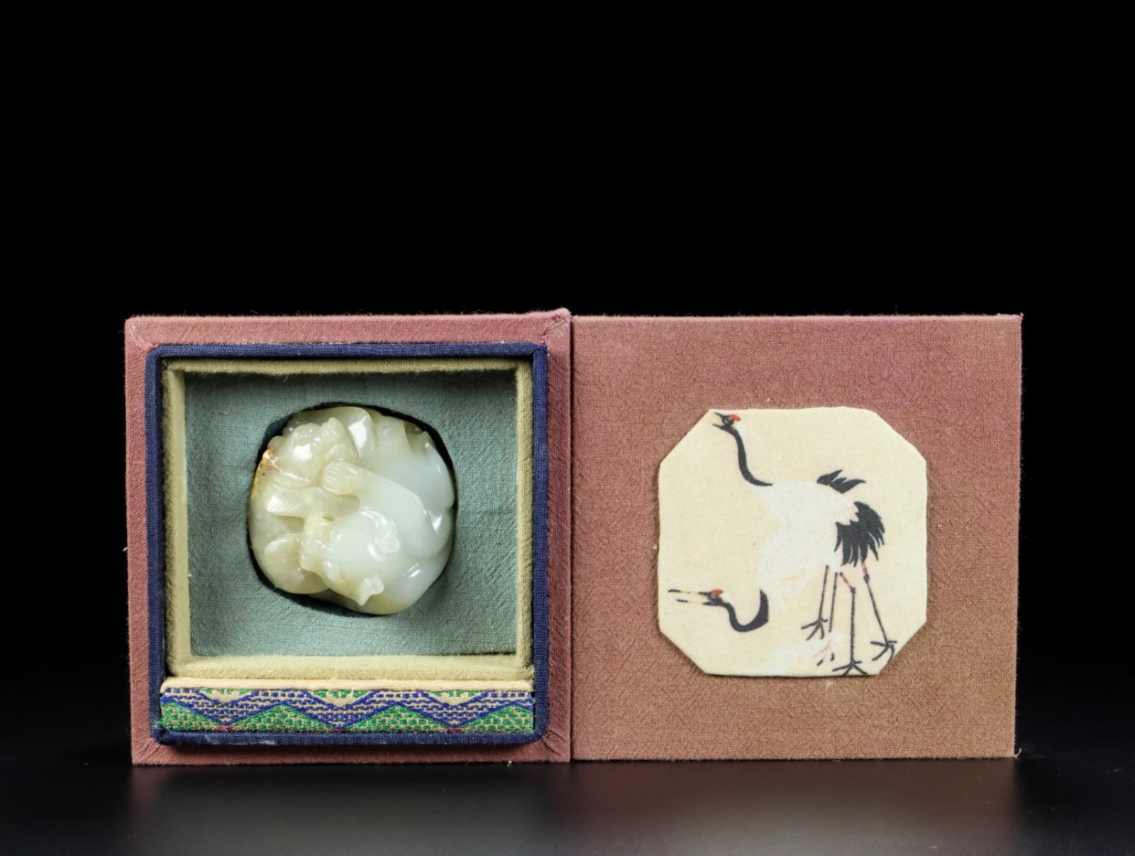 A Chinese Carved Jade Foo-Dog Statuette (1 of 9)