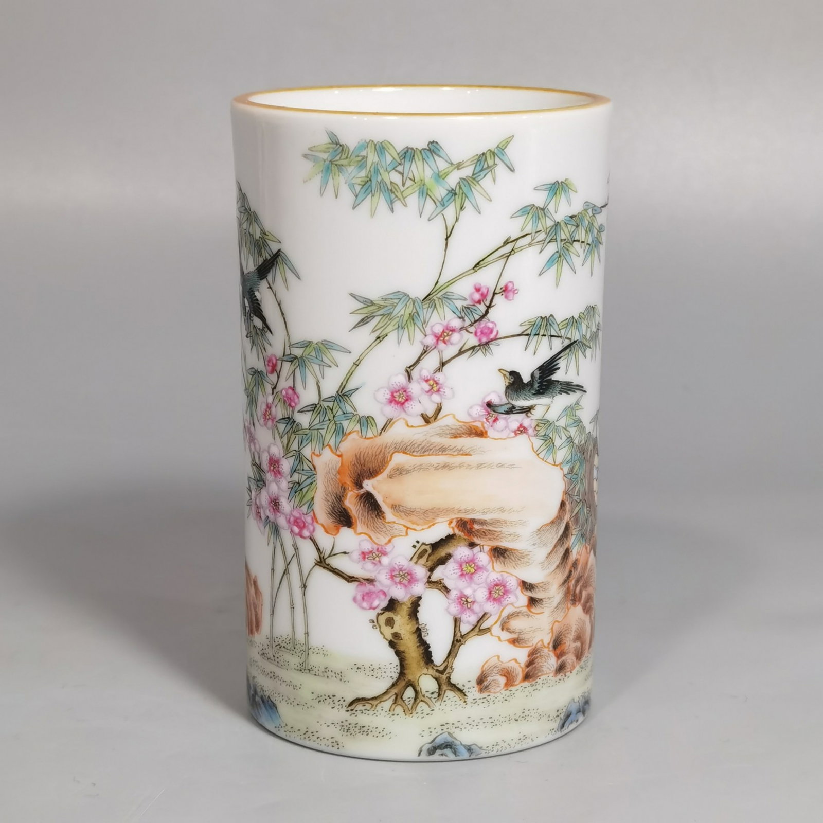 A Chinese Famille-Rose Porcelain Brush Pot (1 of 10)