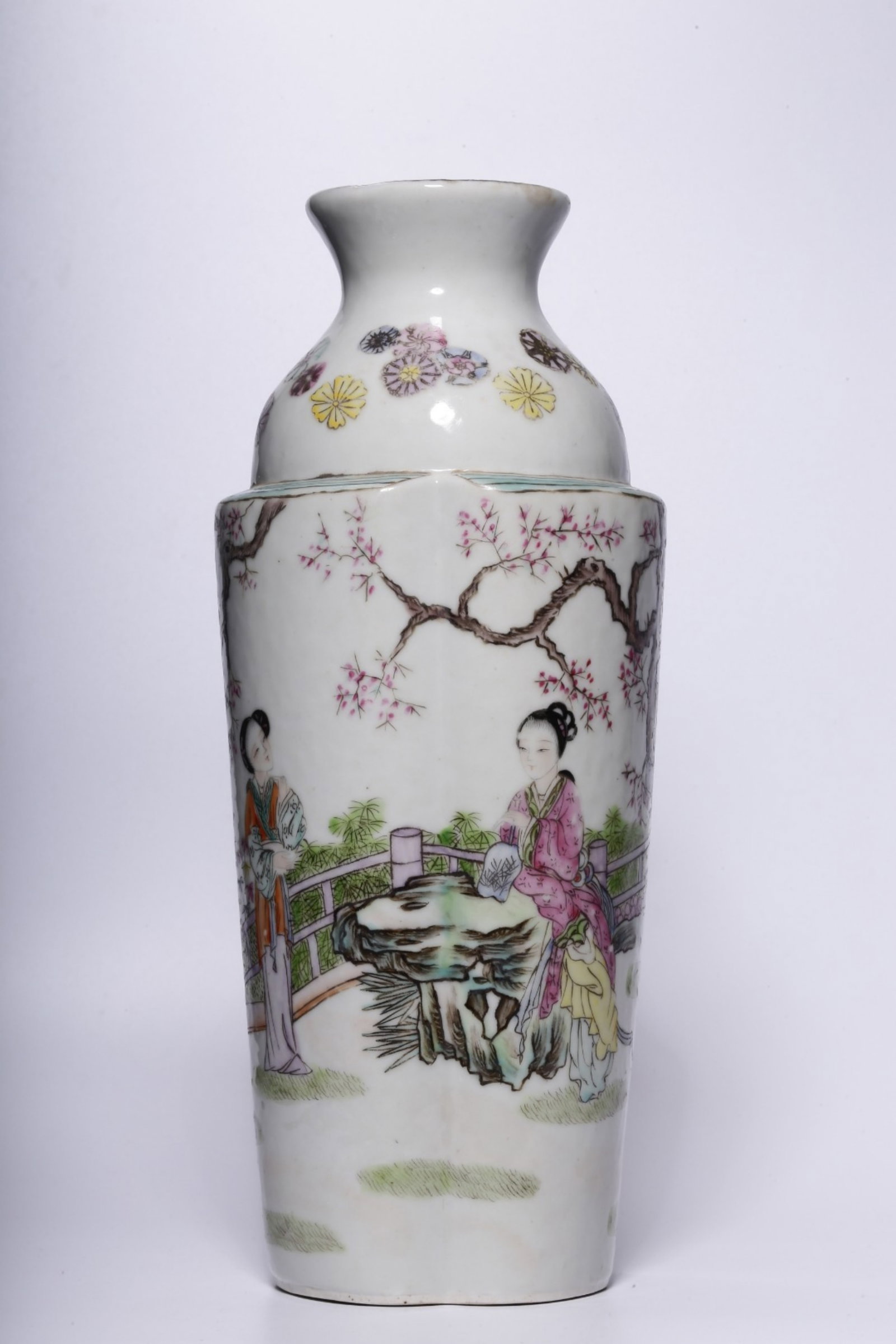 A Chinese Famille-Rose Porcelain Vase (1 of 10)