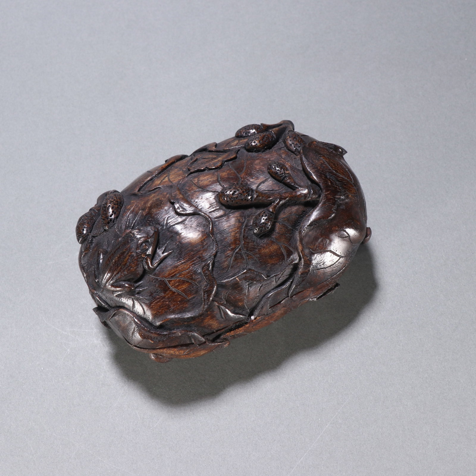 A Chinese Carved Agar-Wood Box with Lid : A Chinese Carved Agar-Wood Box with Lid . Ht. 6.1cm, Wd. 11.7cm, Wt. 82.5g