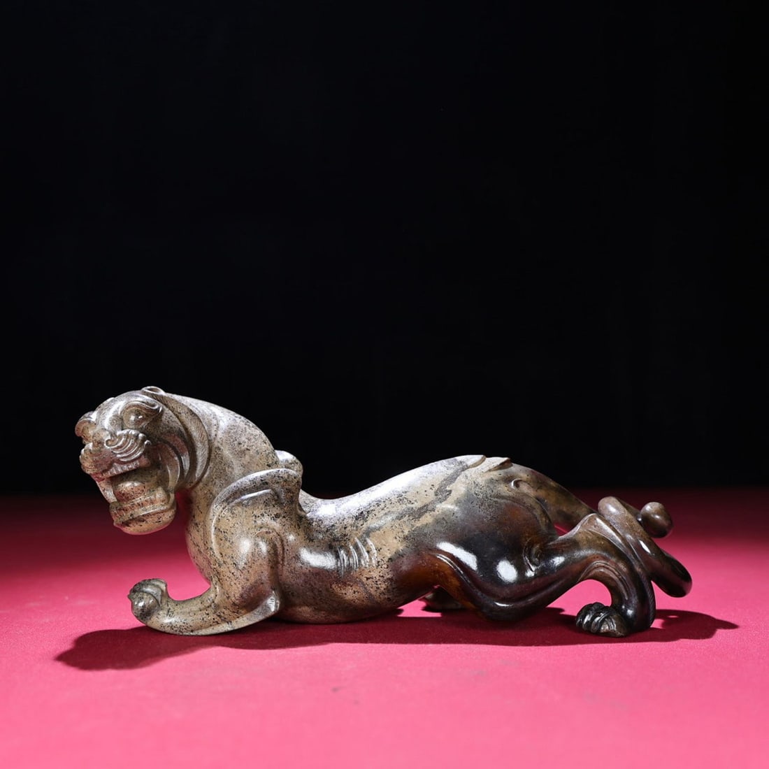 A Chinese Carved Jade Tiger Statuette (1 of 9)