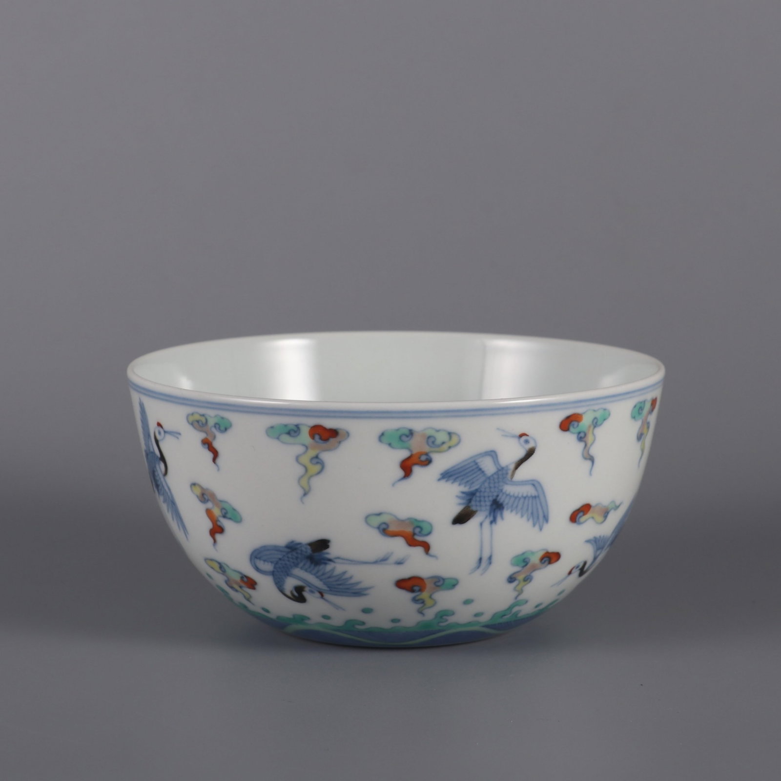 A Chinese Dou-Cai Glazed Porcelain Bowl: A Chinese Dou-Cai Glazed Porcelain Bowl. Ht. 6cm, Diam. 11.5cm