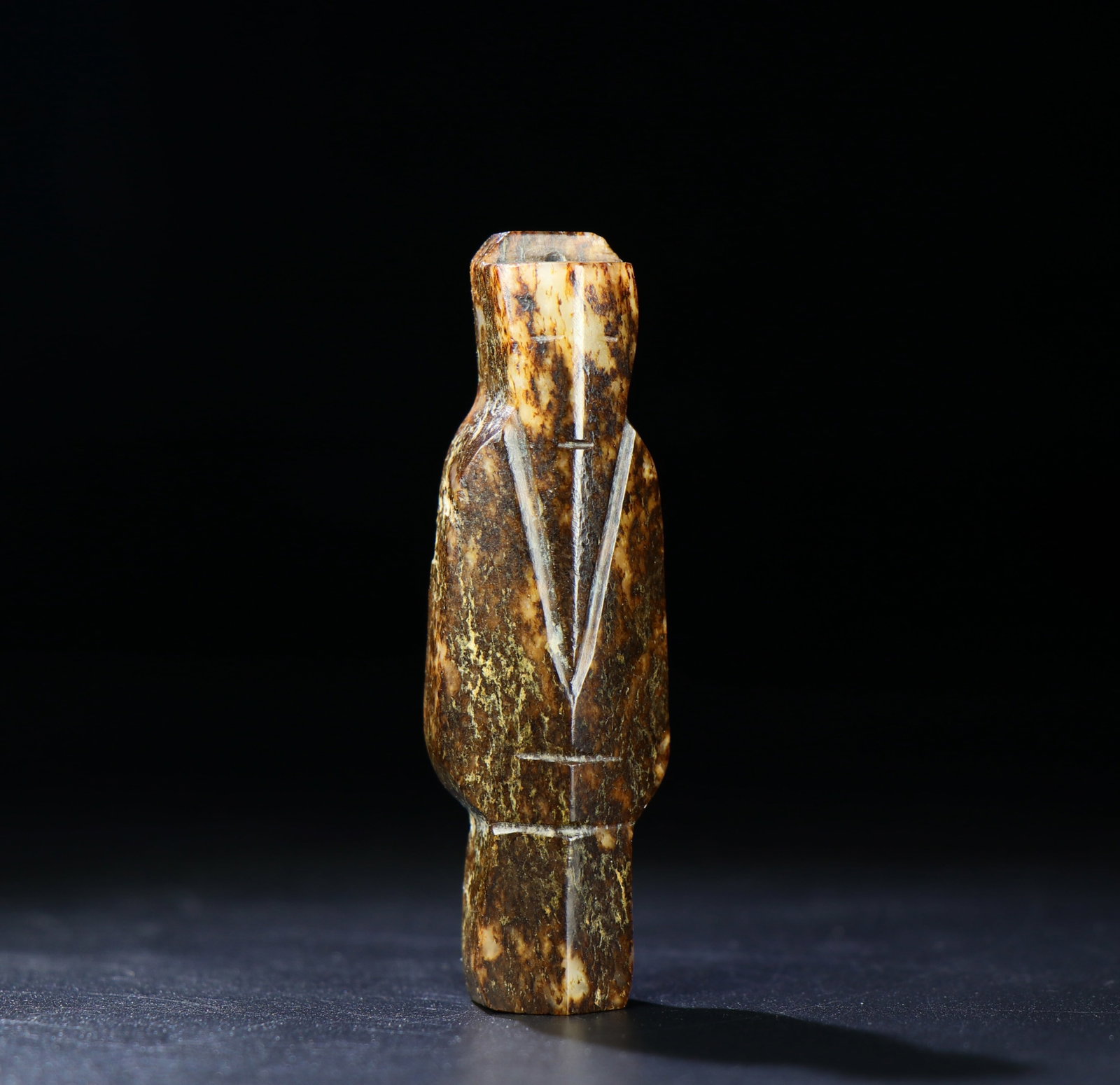 A Chinese Carved Jade Figure of Officer: A Chinese Carved Jade Figure of Officer. Ht. 6.7cm, Wd. 2cm, Wt. 32g