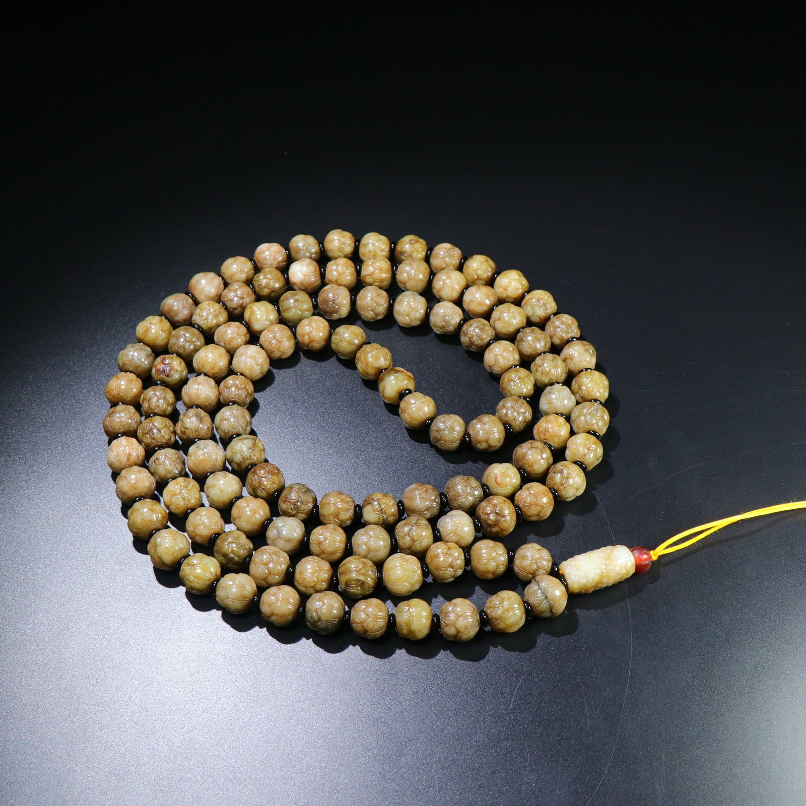 A Chinese Carved Jade Prayers Beads (1 of 9)