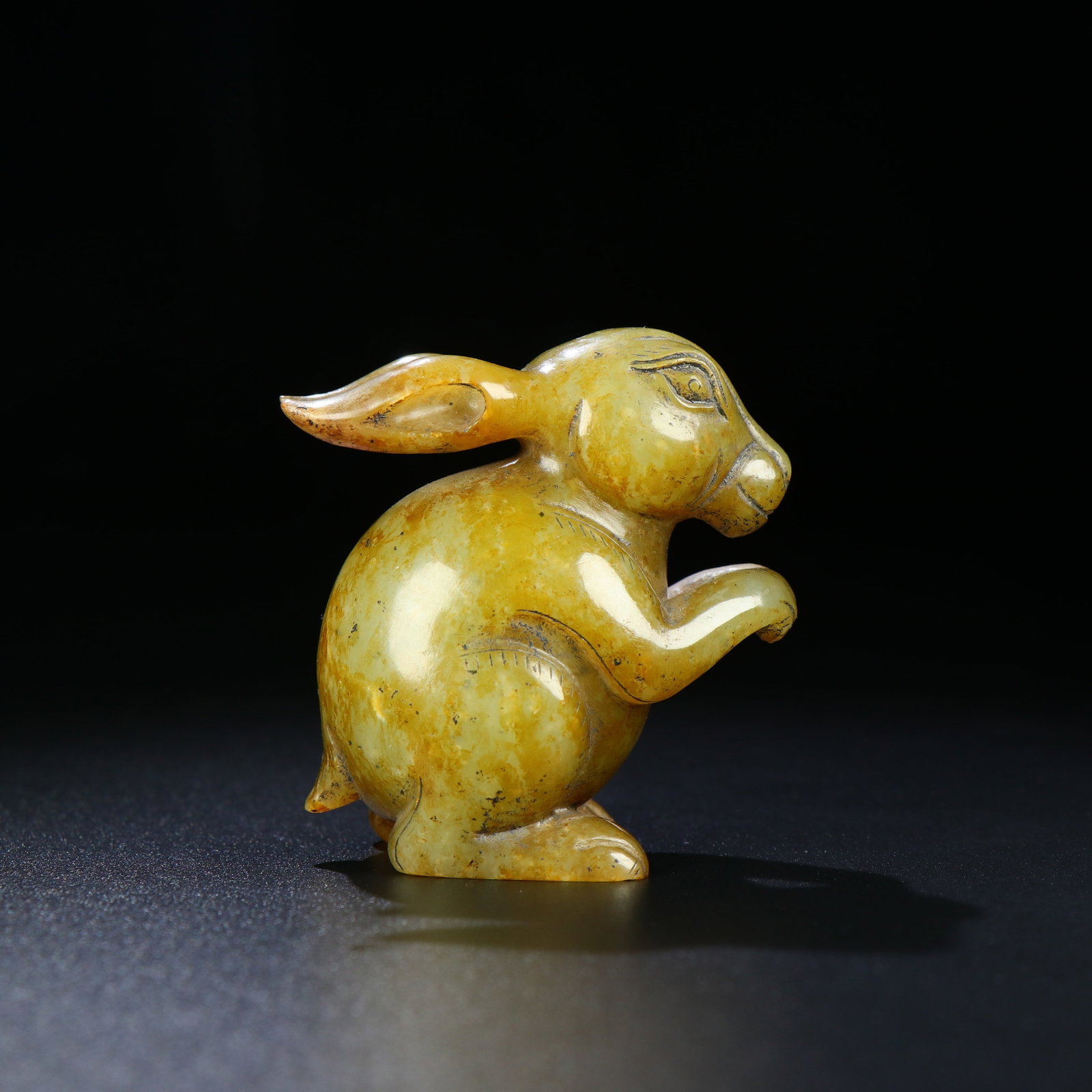 A Chinese Carved Jade Rabbit Statuette (1 of 9)