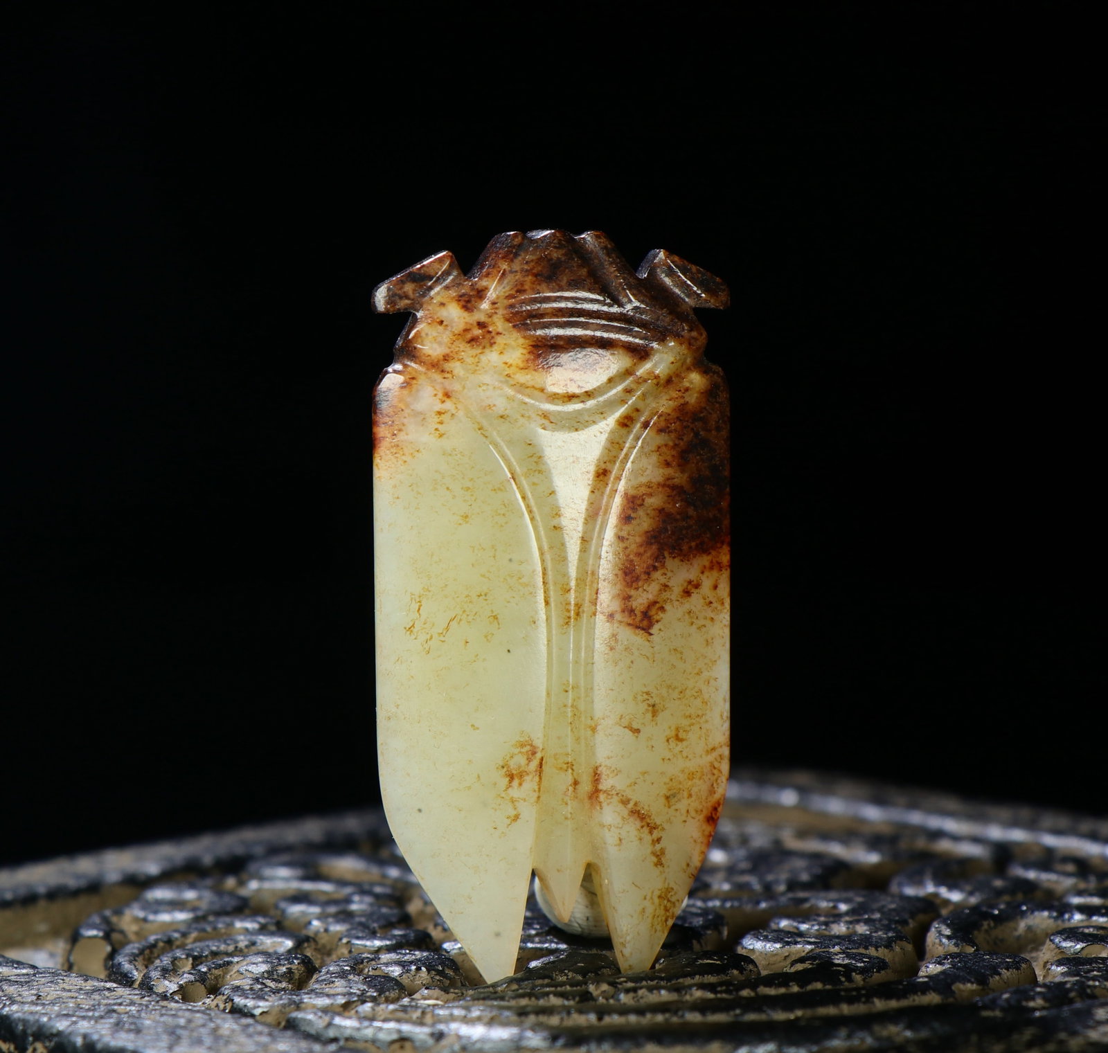 A Chinese Carved Jade Cicada Pendant (1 of 9)