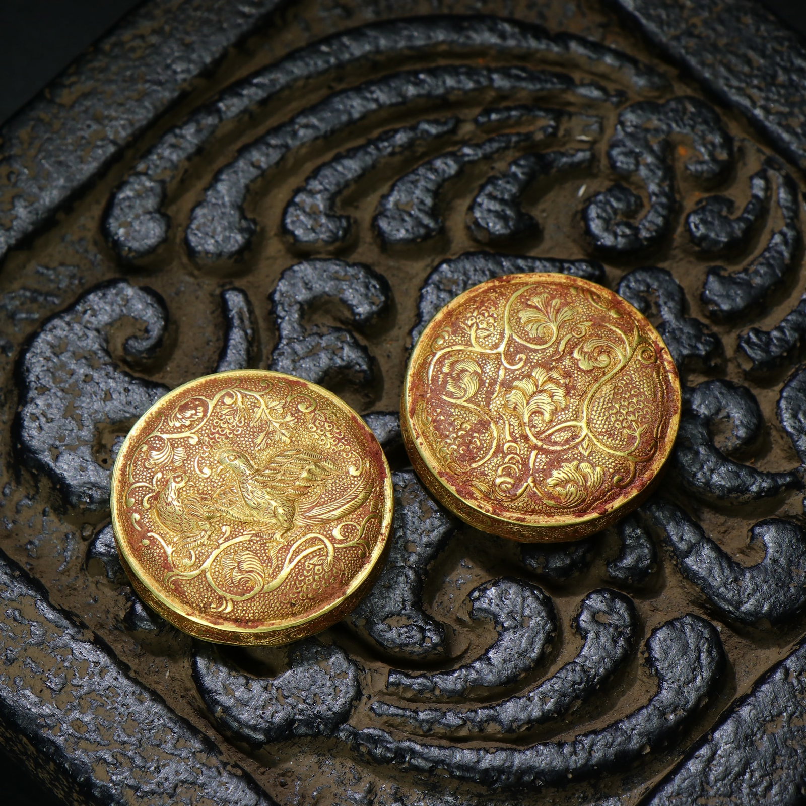 A Pair of Chinese Gold Round Boxes with Lids (1 of 9)
