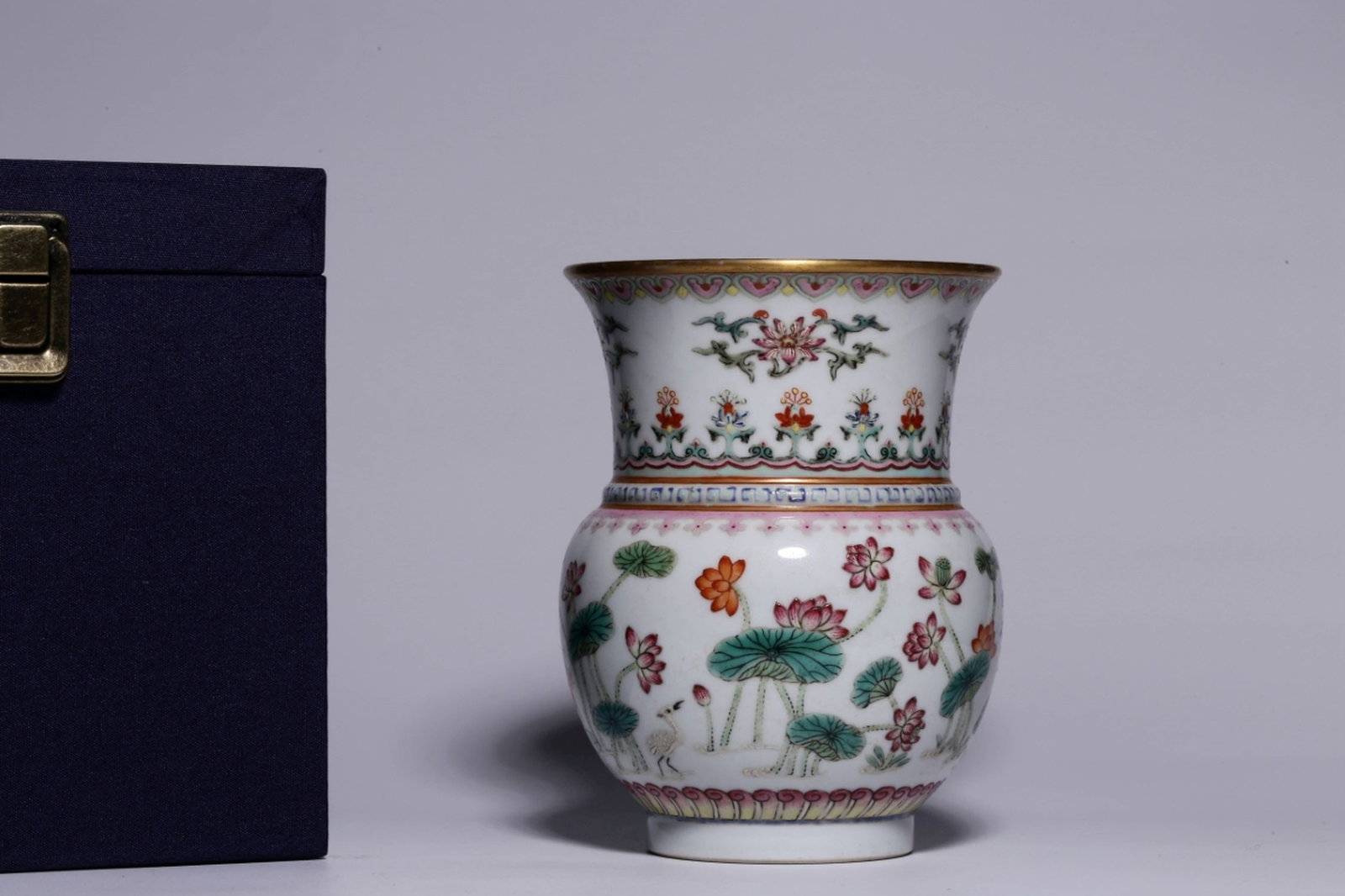 A Chinese Famille-Rose Porcelain Vase: A Chinese Famille-Rose Porcelain Vase. Ht. 13.4cm, Diam. 9.9 cm, Diam. 6.1cm