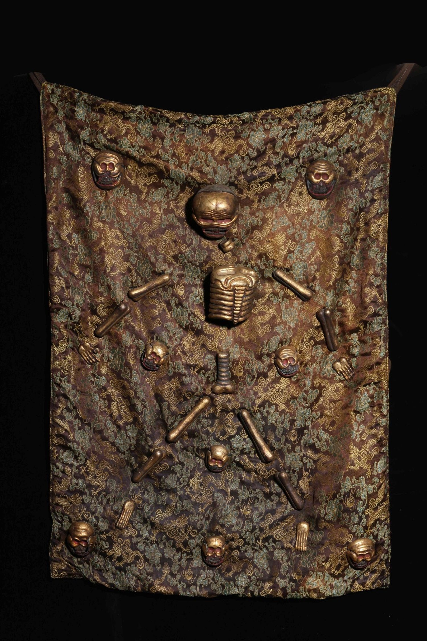 A Chinese Silk Wall Screen with Gilt Bronze Inlaid (1 of 9)