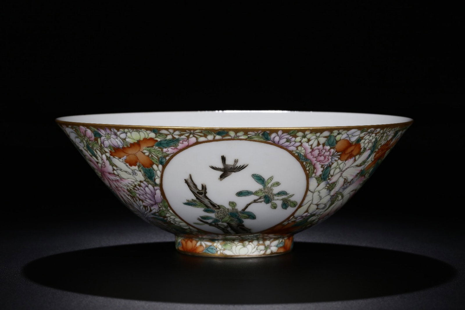 A Chinese Famille-Rose Porcelain Bowl: A Chinese Famille-Rose Porcelain Bowl. Ht. 7cm, Diam. 18.8cm