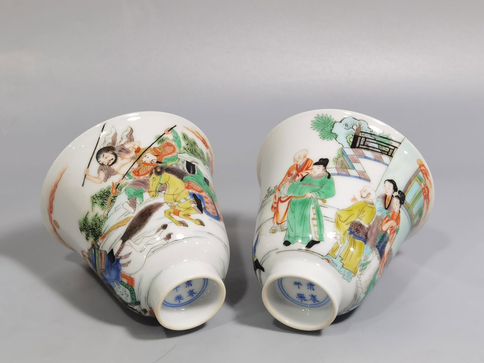 A Pair of Chinese Wu-Cai Glazed Porcelain Cups (1 of 8)