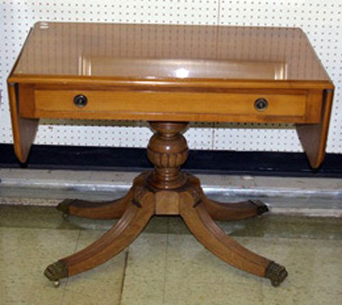 Duncan Phyfe Style Drop Leaf Table: Duncan Phyfe Style Drop Leaf Table