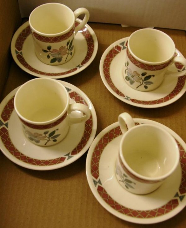 Tray Lot Of Cups & Saucers