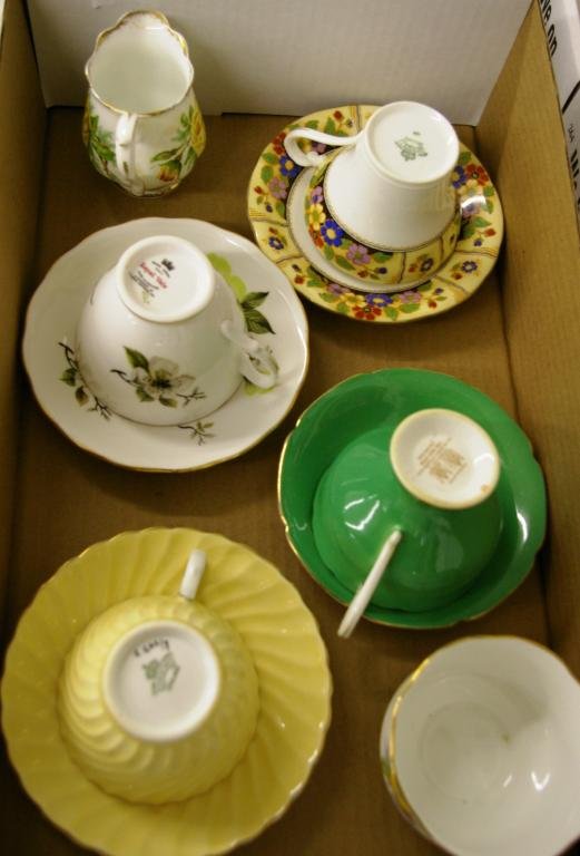 Tray Lot Of Cups & Saucers