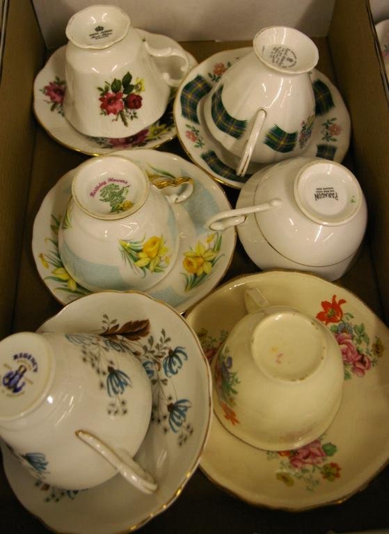Tray Lot Of Cups & Saucers