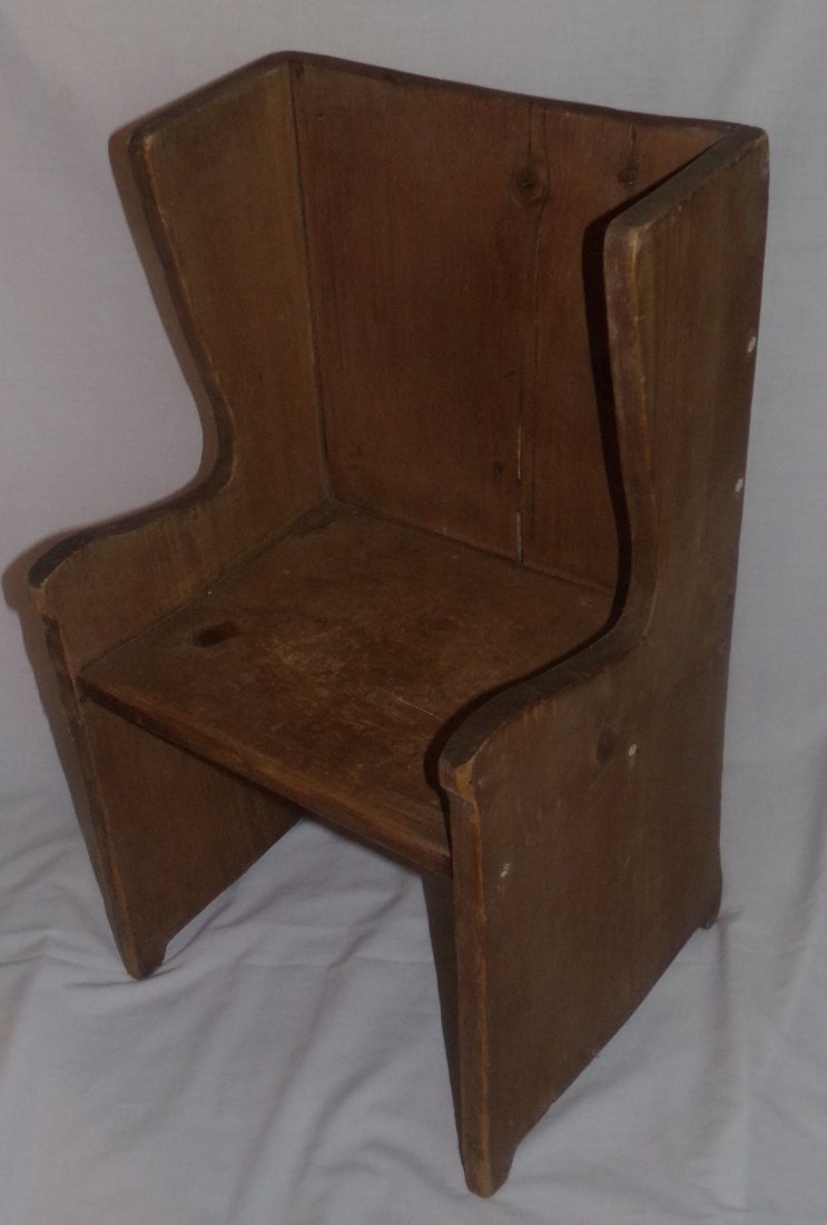 Child's Settle Chair (1 of 3)
