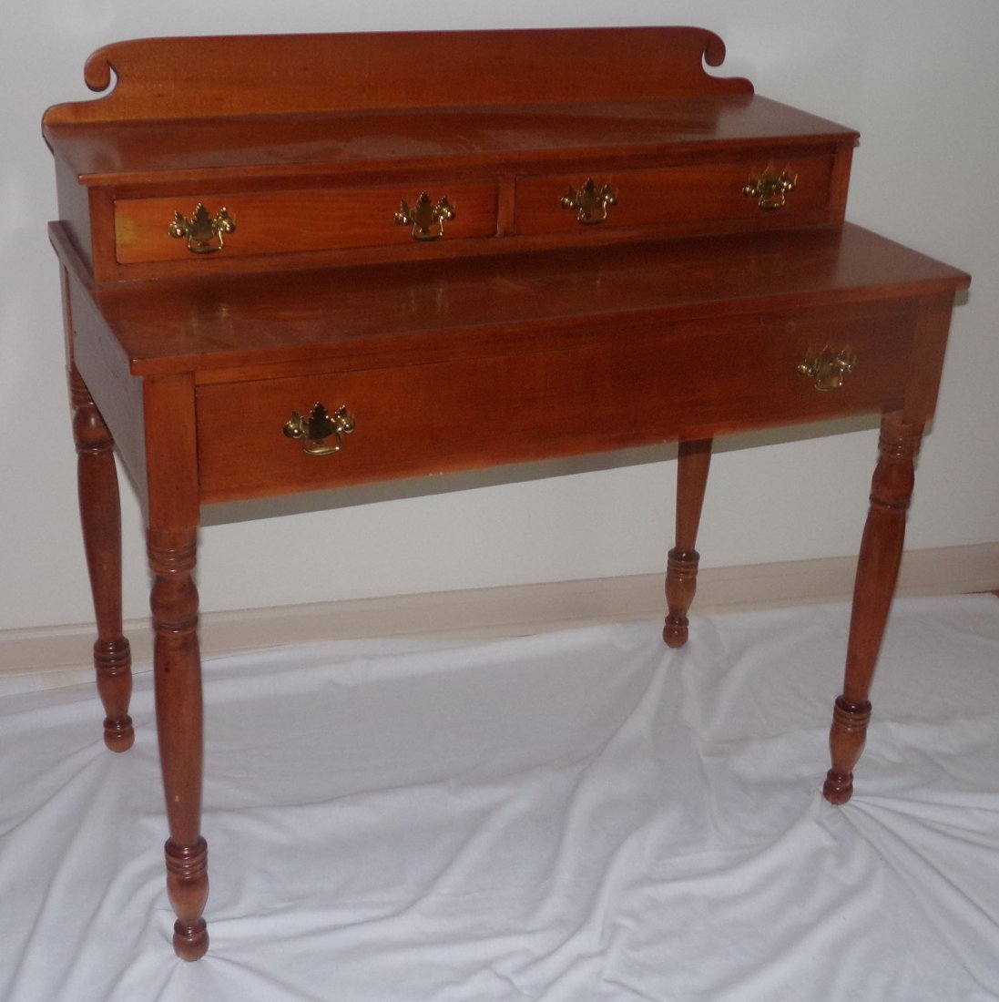 Later Sheraton Dressing Table (1 of 8)