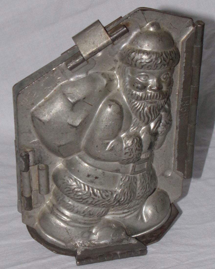 Santa Claus Chocolate Mold (1 of 6)