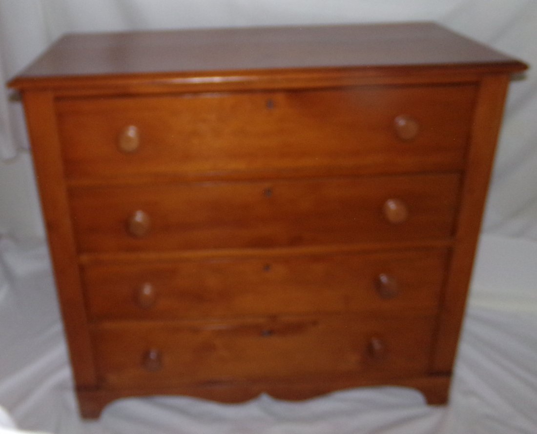 Victorian Cottage Chest (1 of 4)