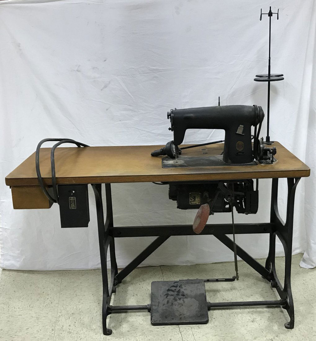 Vintage Industrial Grade Sewing Machine (1 of 7)