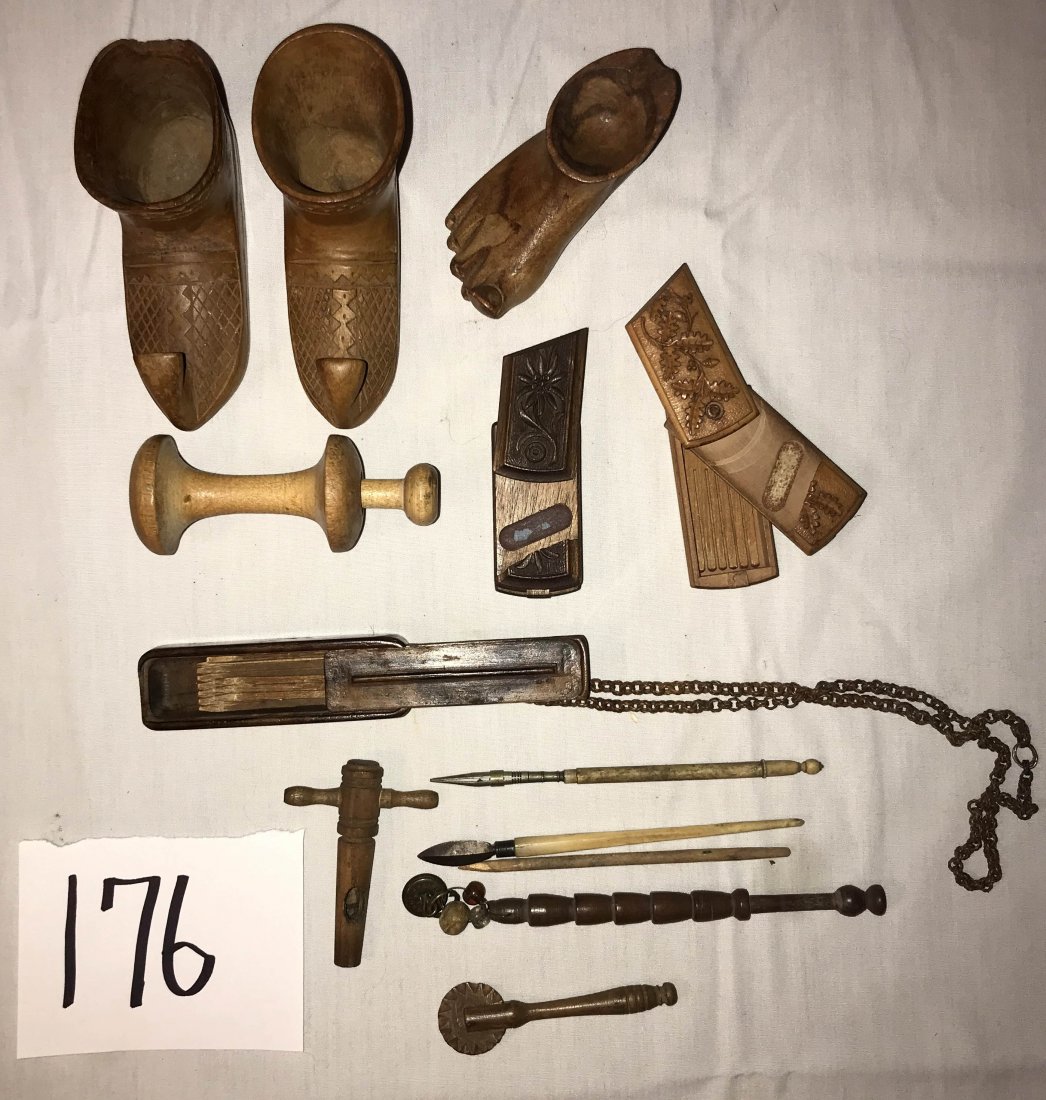 FURNITURE, ACCESSORIES, COUNTRY COLLECTIBLES, TOYS,: Handcrafted wooden ware lot: pie crimper; awl w/holder; corkscrew handle without corkscrew; small foot w/carved bowl; (2) foreign carved "elf" form shoes, 1 w/damaged rim; rosewood box w/sliding lid c