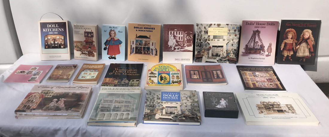DOLLS AND DOLLHOUSE REFERENCE BOOKS: Grouping of 20 hardcover and soft back books on dollhouses by: Hardcover: mini 3 volume set Masterpieces in Miniature Dollhouses, Nick Forder, 1999; Jane Latham, 1969; Faith Eton, 1994; Moritz Gottsha