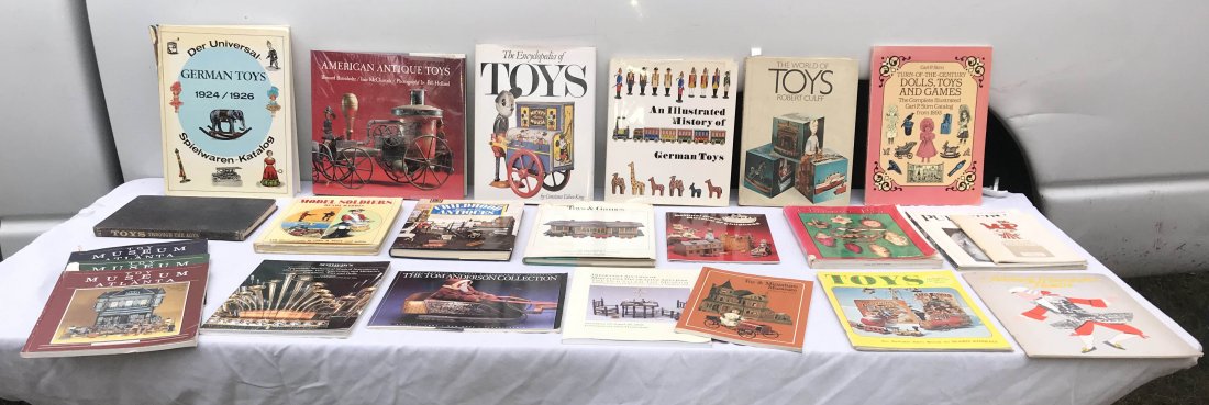 DOLLS AND DOLLHOUSE REFERENCE BOOKS: Grouping of 24 hardcover and soft cover books on toys by: Constance Eileen King, 1978; Catalog German Toys (1924-1926), 1985, binding rough; Bernard Baunholtz/Inex McClintock, 1980; Robert Culff, 1969