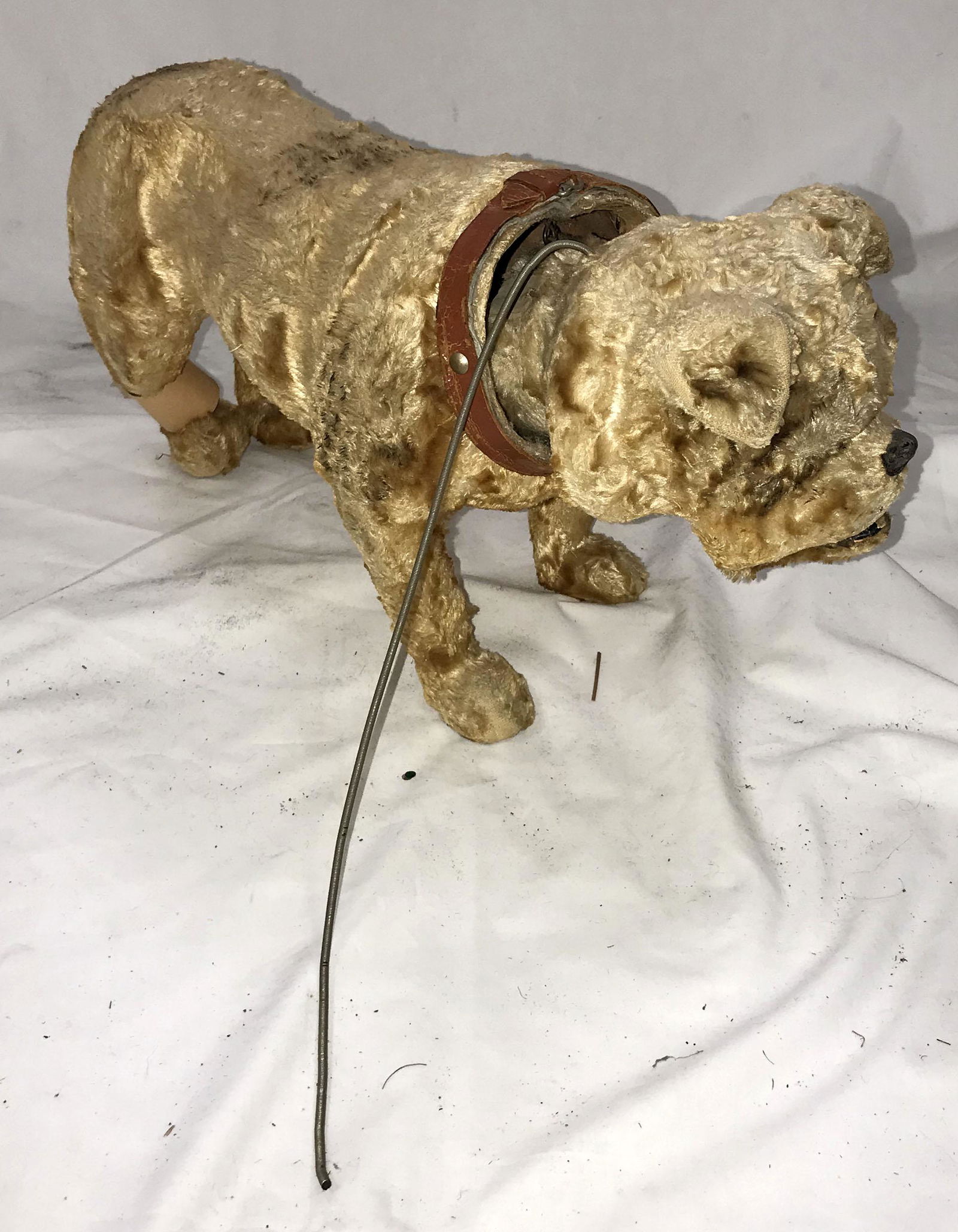 Vintage Stuffed Bull Dog Pull Toy (1 of 12)