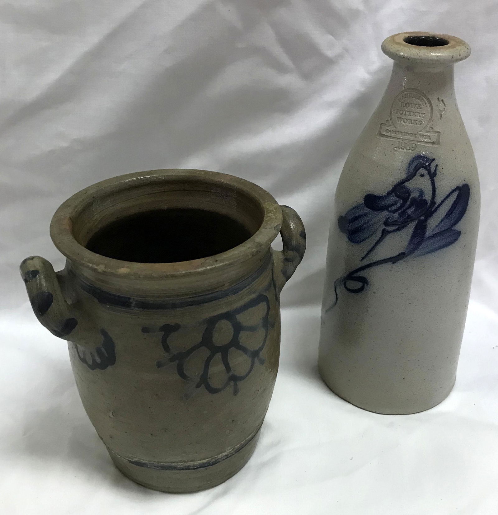 Lot/2 Blue Decorates Stoneware Pieces (1 of 9)