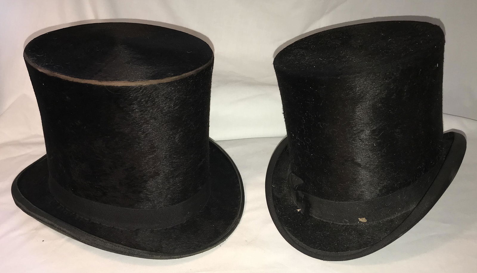 Lot of 2 Men's top Hats (1 of 9)