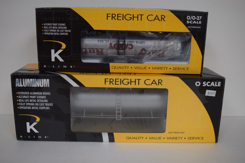 Grpg of 2 K Line Freight cars (1 of 5)