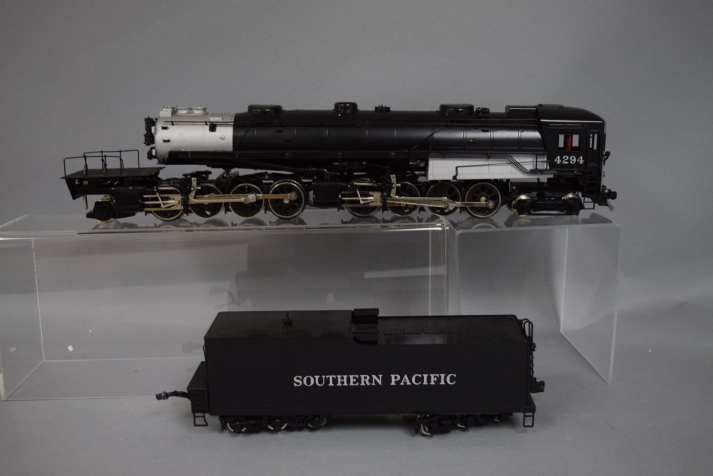 Williams Diesel Engine & Tender (1 of 7)