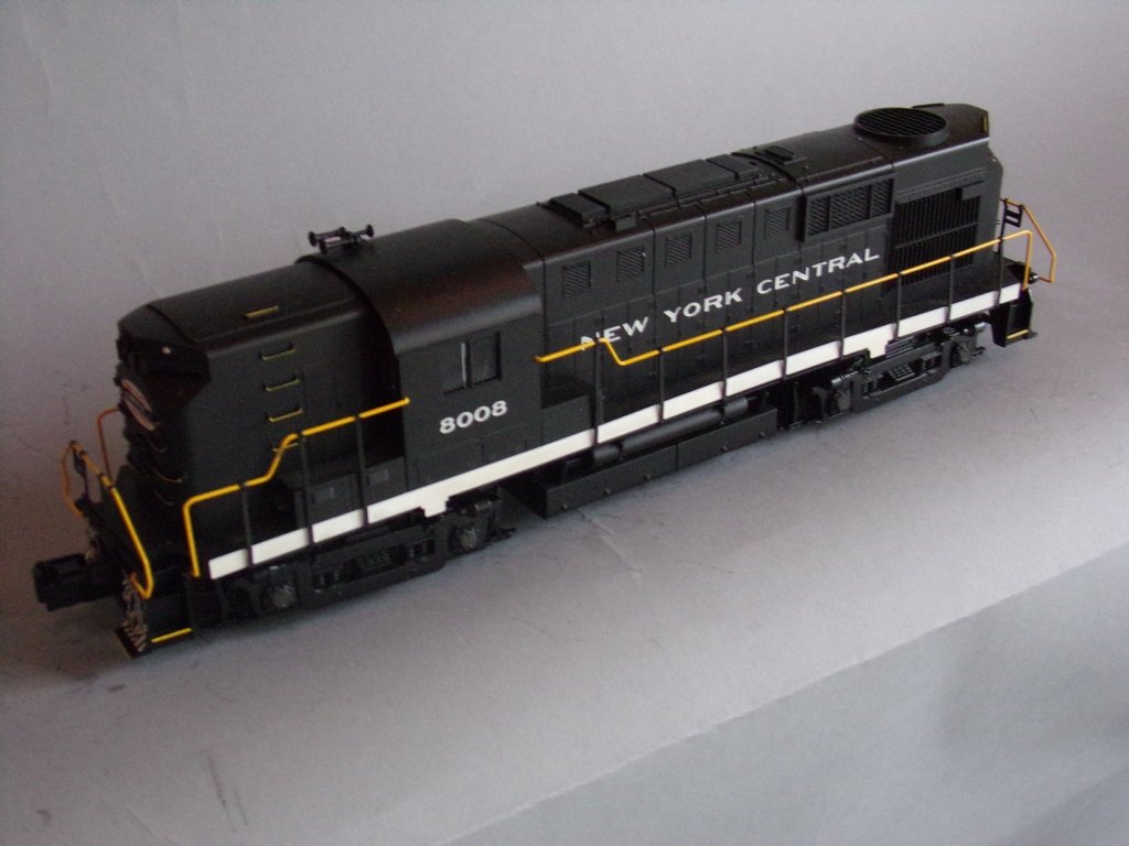 Weaver Diesel Locomotive (1 of 5)