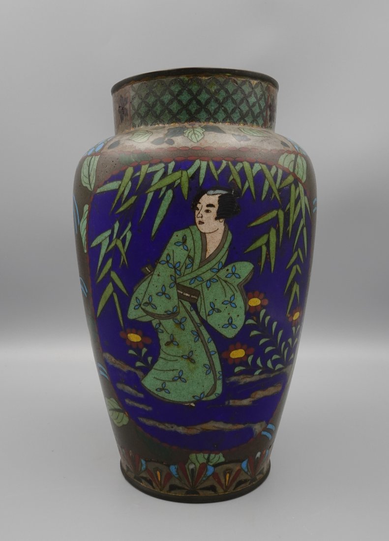 ANTIQUE ASIAN CLOISONNE VASE (1 of 10)